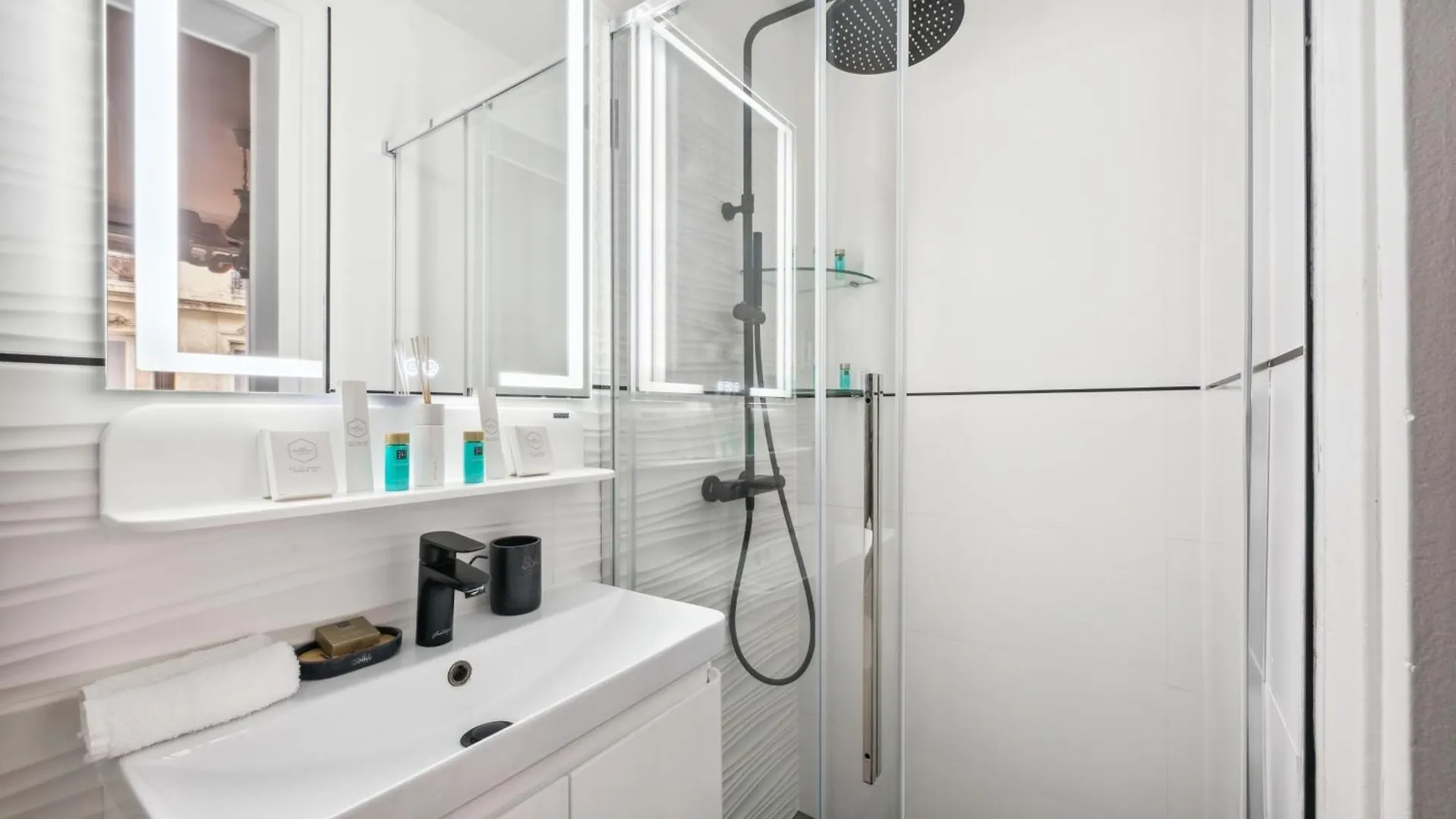 Sejours Parisiens / Le Royal / 4* Apartment Paris